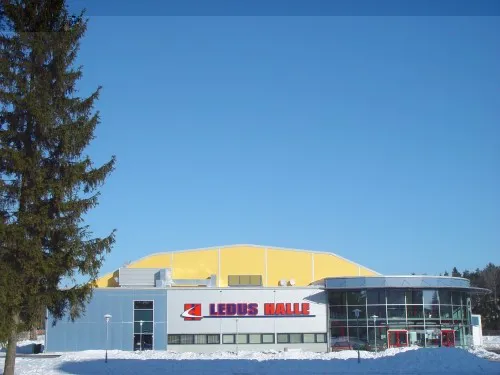 Ogres ledus halle